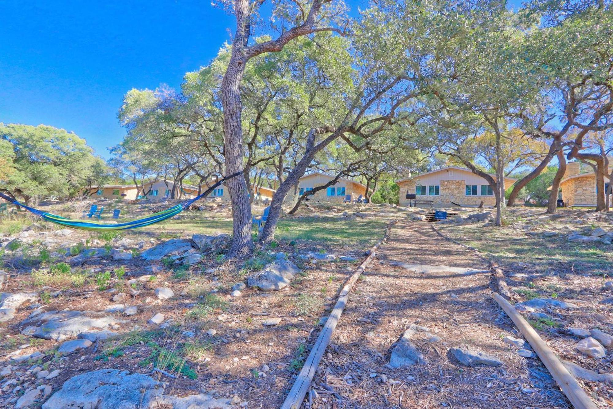 Millie'S Cottages Unit 4 - Clara Canyon Lake Exterior photo